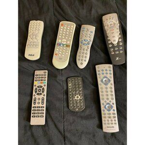 LOT OF REMOTES REMOTE CONTROLS TV DVD UNIVERSAL 7 TOTAL